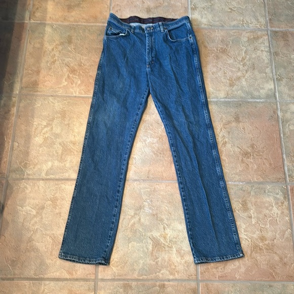 Men’s wrangler jeans relaxed fit size W34 L36 - Picture 1 of 4